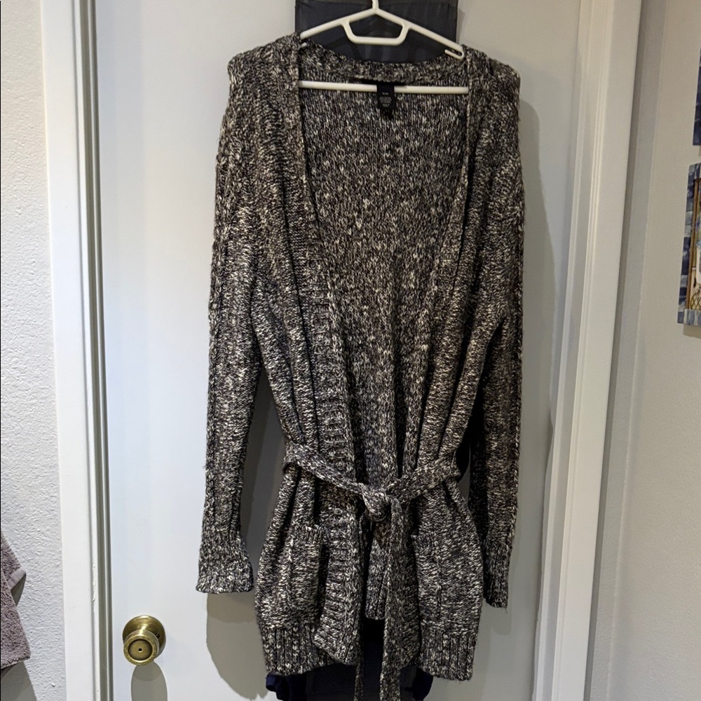 Women's Lane Bryant Black and Gray Sweater Cardigan Size 18/20